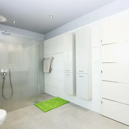 Villa Alex Exclusive With Pool Poreč