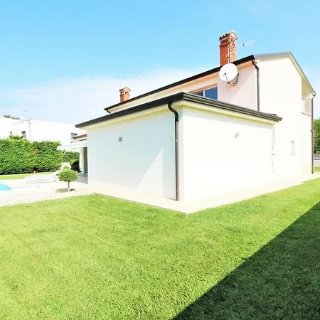 Alex Exclusive With Pool Villa